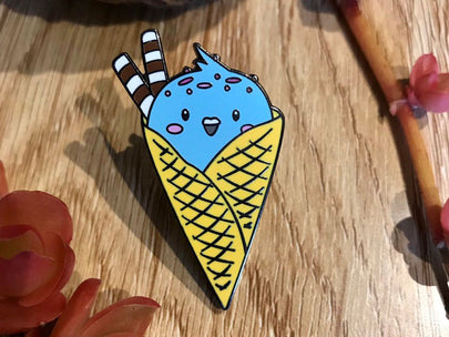 Bubblegum Budgie Enamel Pin