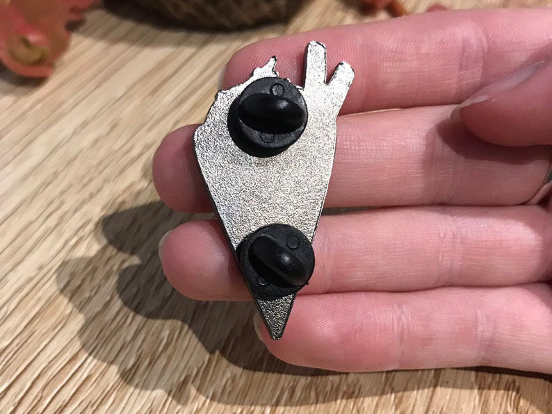 Bubblegum Budgie Enamel Pin